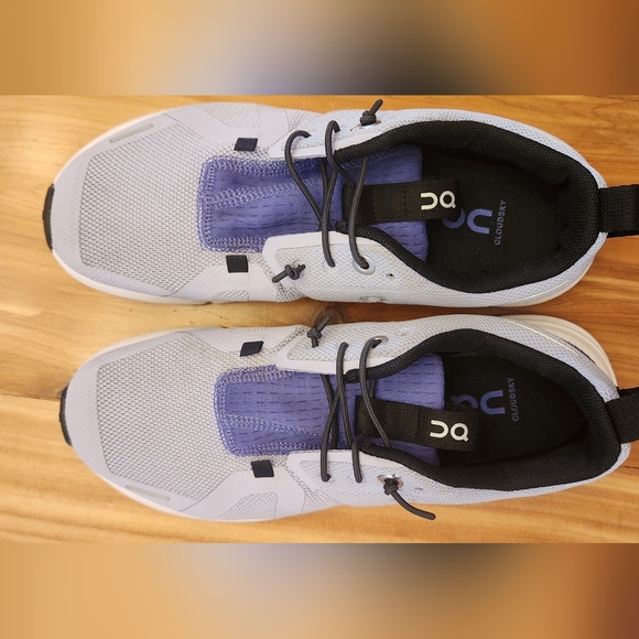 ON CLOUD SKYSTRETCH LACE RUNNING SHOES - Picture 8 of 11